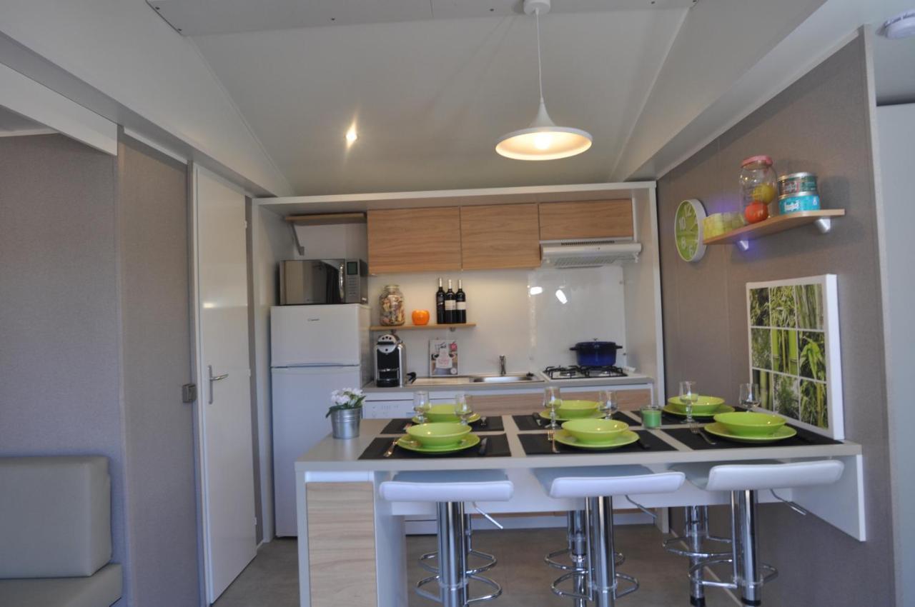 Camping Le Mas Des Sedaries Hotel Villefort  Esterno foto