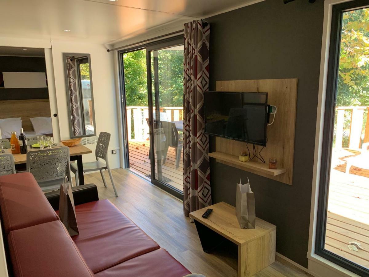 Camping Le Mas Des Sedaries Hotel Villefort  Esterno foto